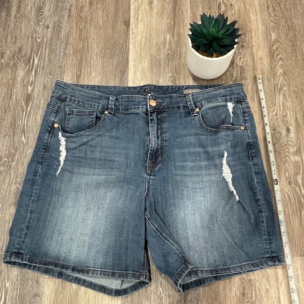 Seven Melissa McCarthy Jean Shorts 20W Plus